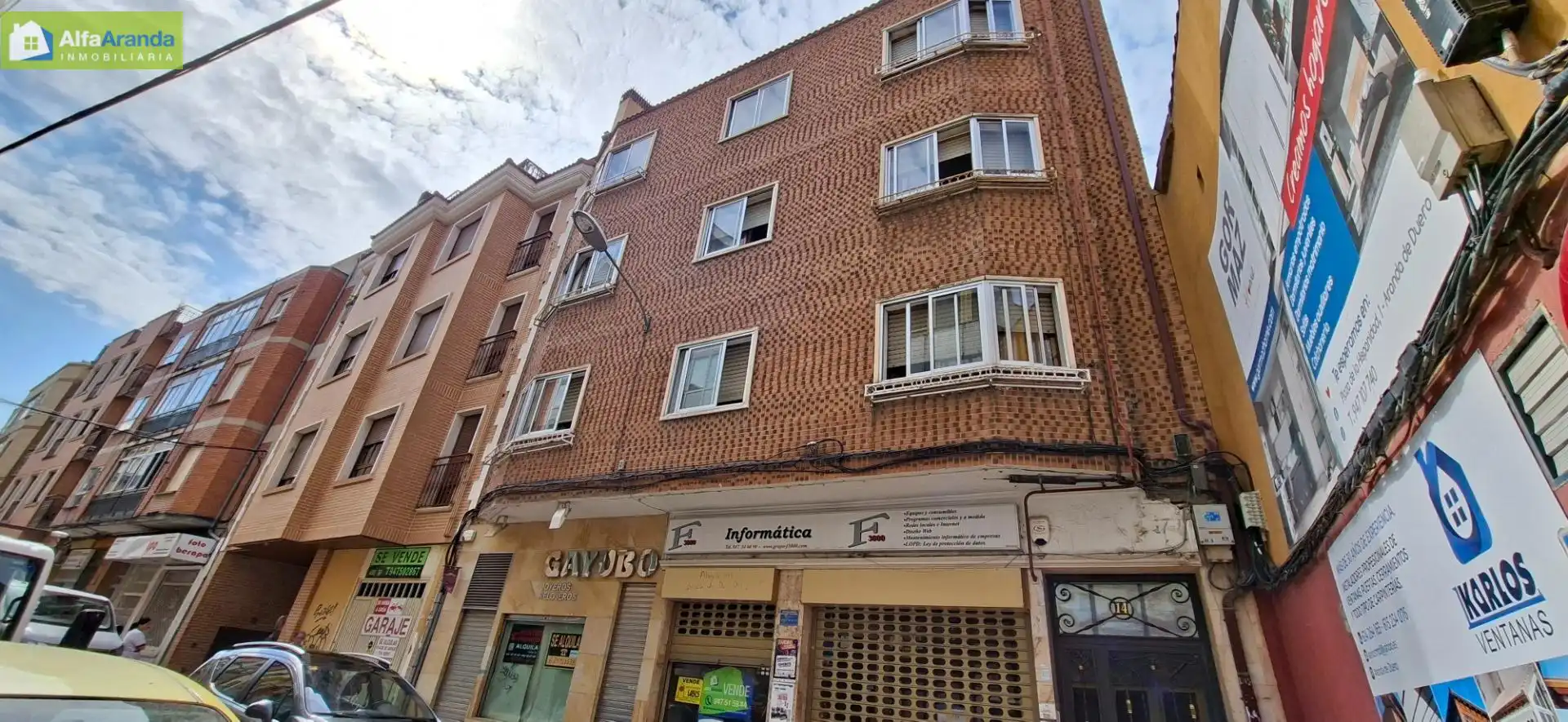 Vista exterior de Piso en venta en Aranda de Duero con Calefacción, Parquet y Trastero