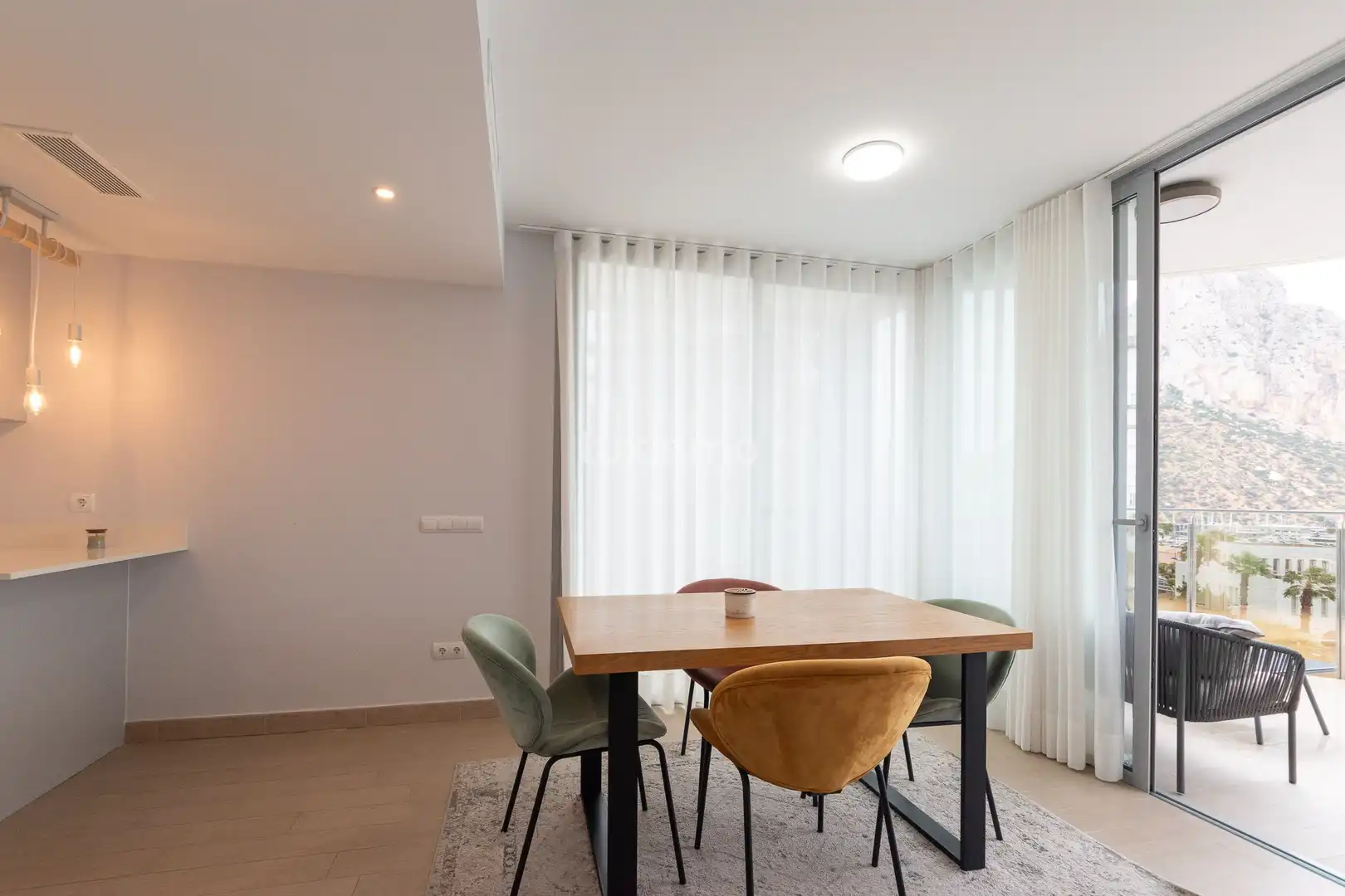 Comedor de Piso en venta en Calpe / Calp con Aire acondicionado, Calefacción y Jardín privado