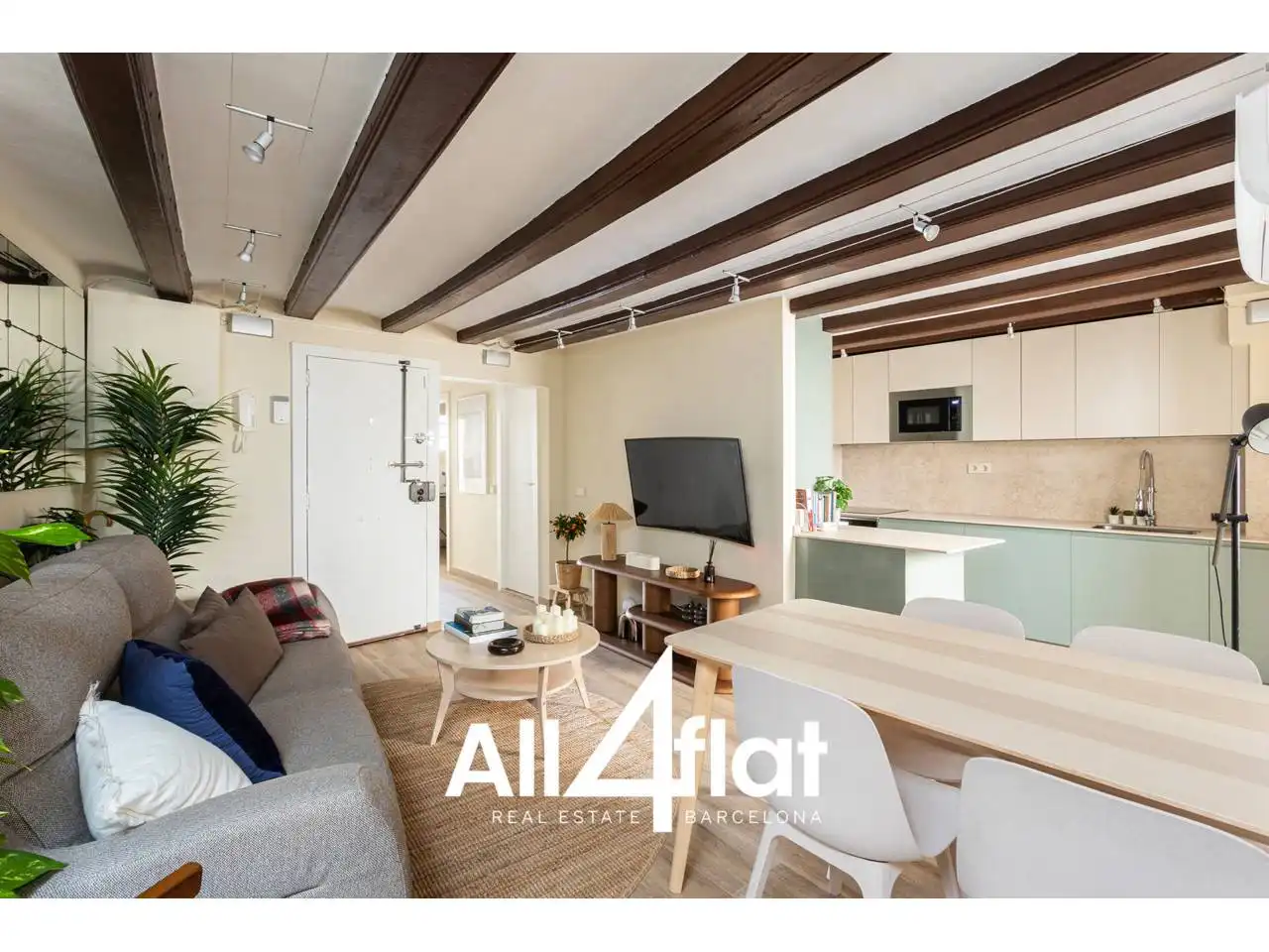 Sala de estar de Piso en venta en Barcelona con Aire acondicionado, Parquet y Amueblado