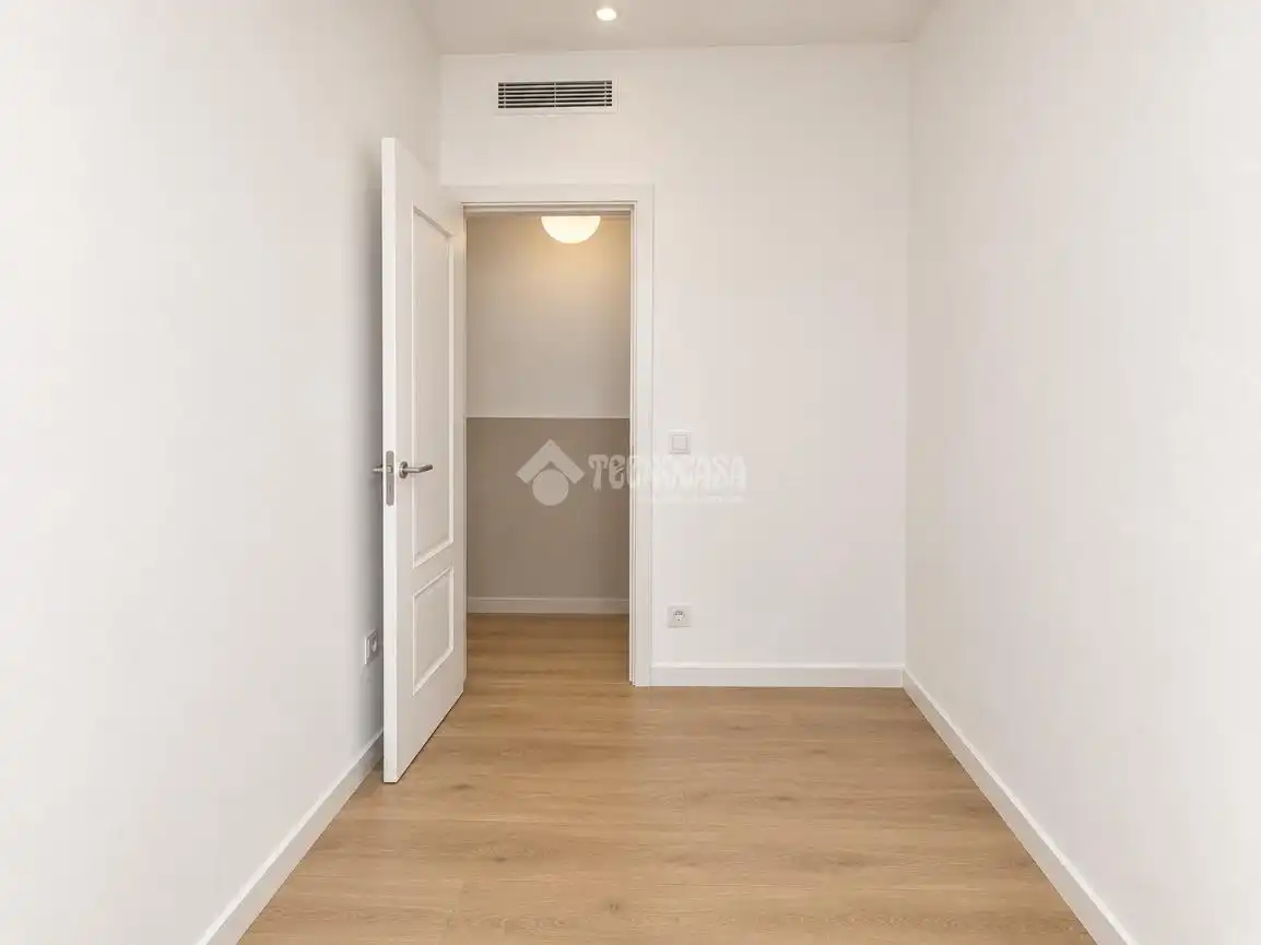 Habitación de Casa adosada en venta en Alcalá de Henares con Aire acondicionado y Trastero