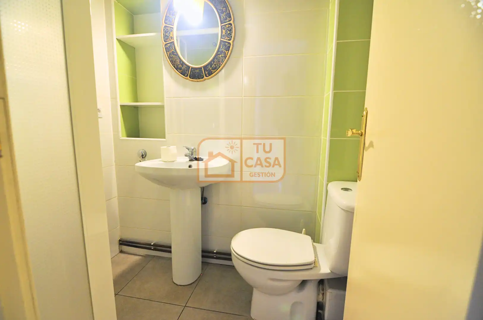Badezimmer von Wohnung zur Miete in Cáceres mit Heizung, Parkett und Terrasse