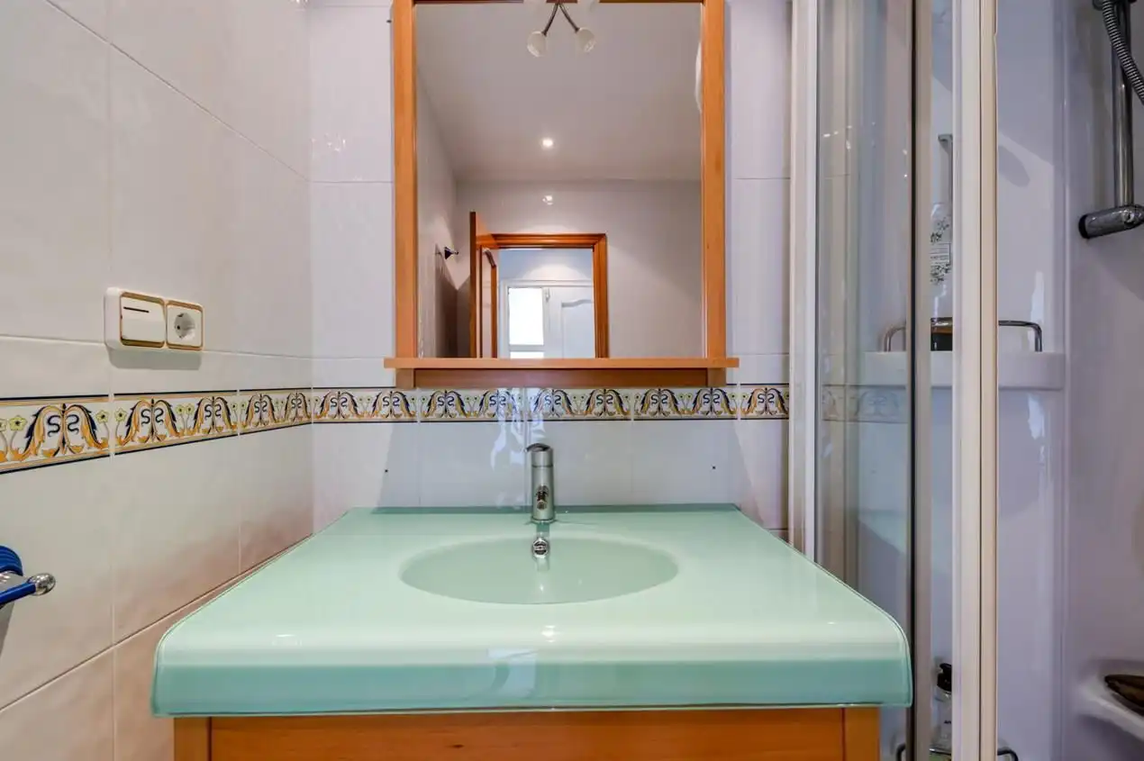 Baño de Casa adosada en venta en Celrà