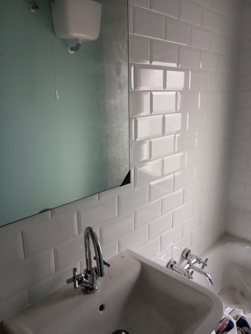 Bathroom of Flat to rent in Oviedo   with Terrace, Furnished and Balcony