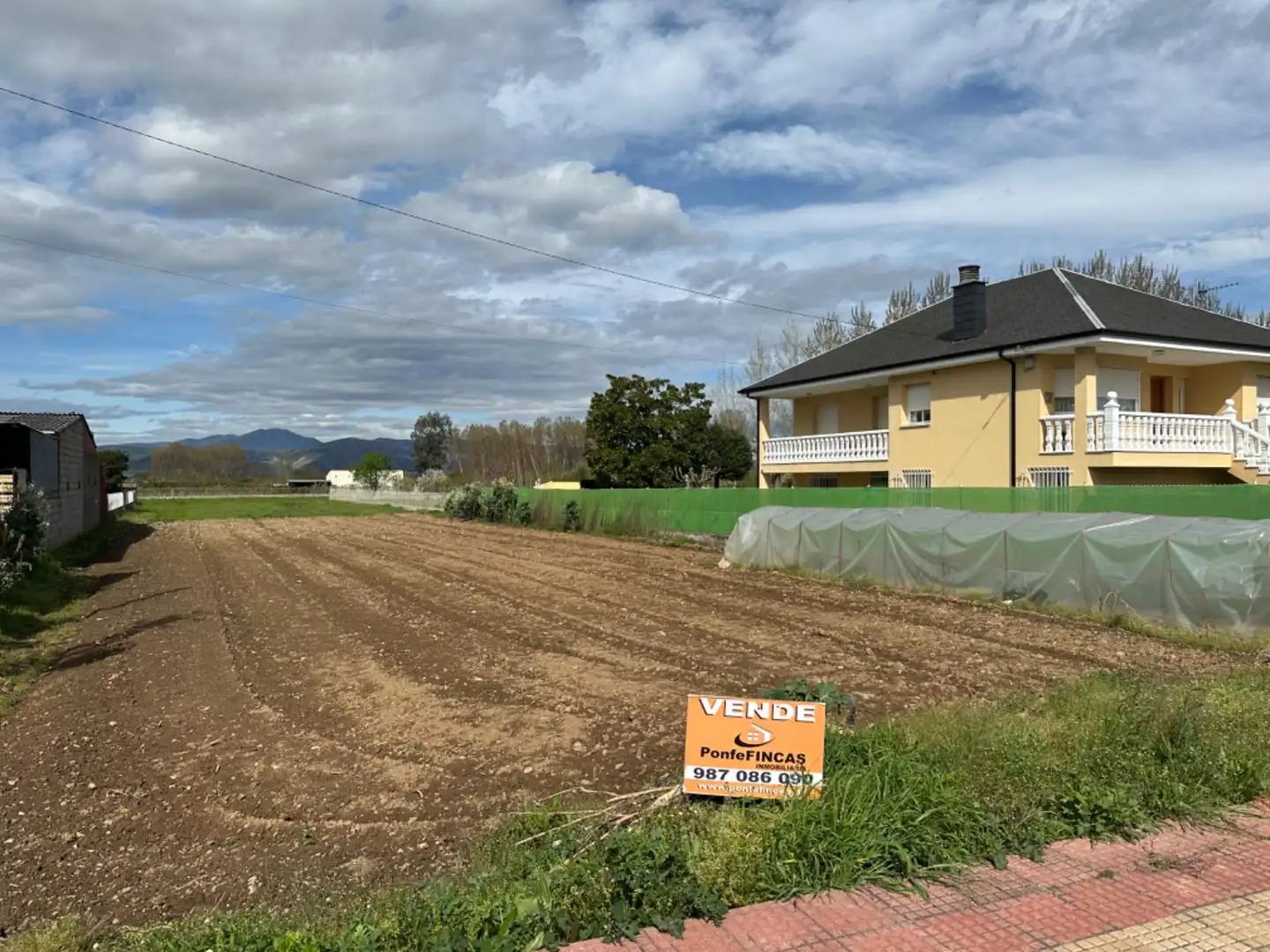 Residencial en venta en Carracedelo