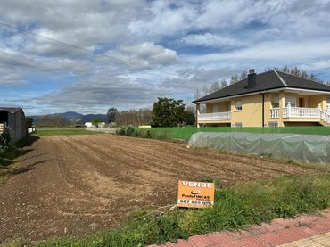 Wohnbaugrundstück zum Verkauf in Carracedelo