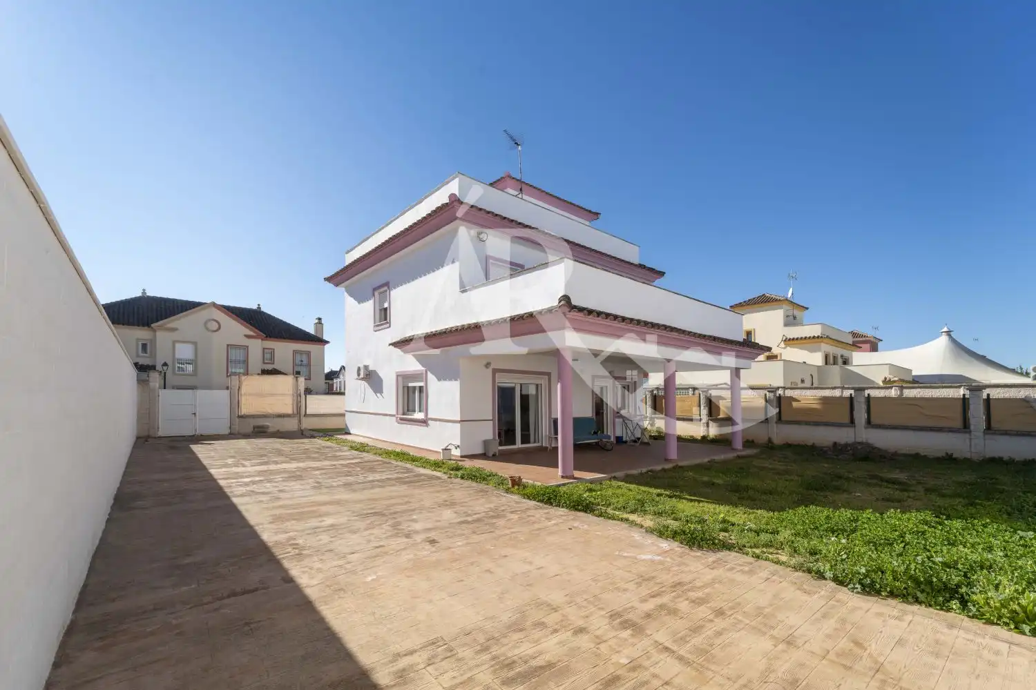 Chalet con jardín en venta en DOLORES IBARRURI 7