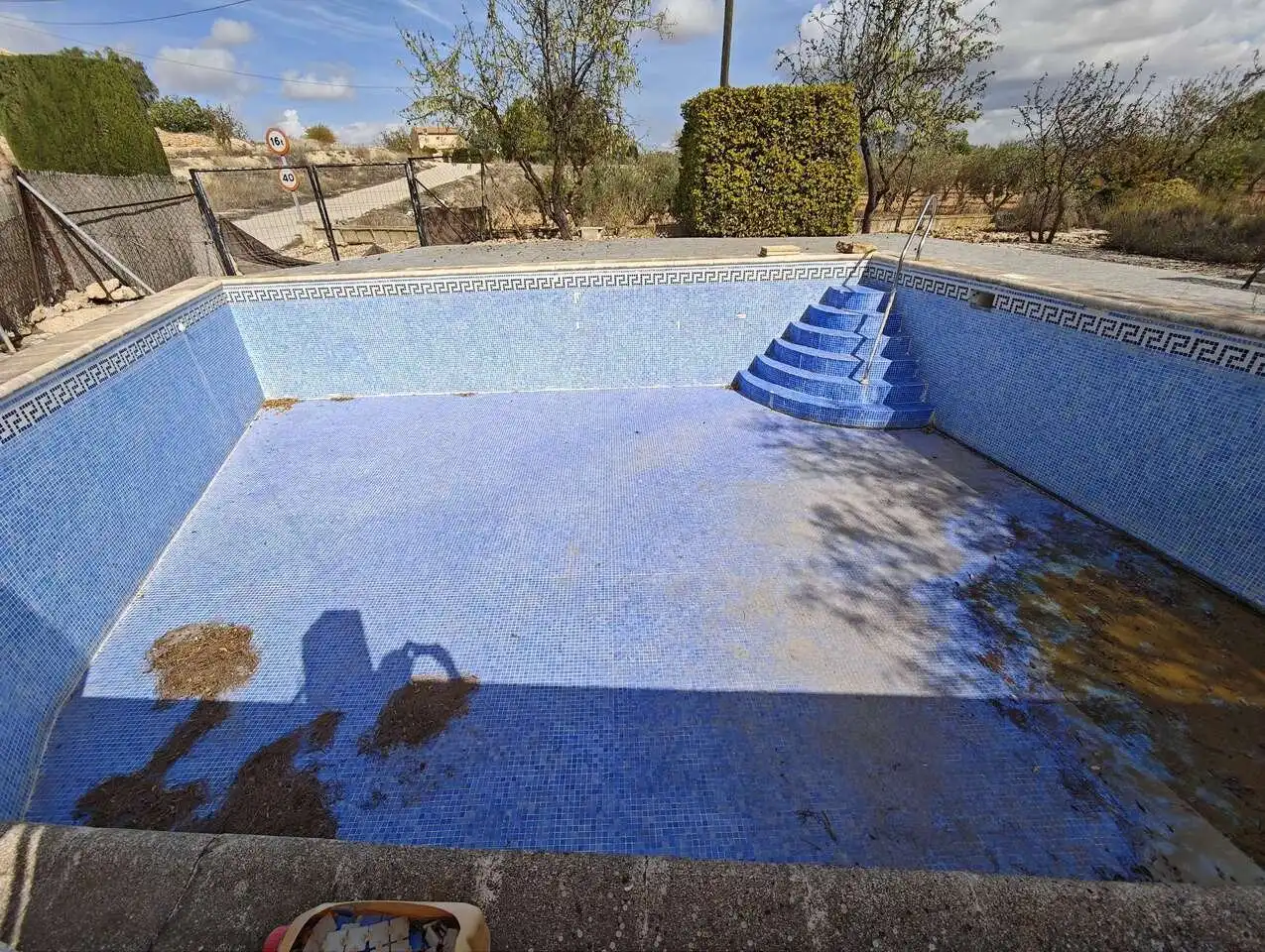 Piscina de Finca rústica en venta en Yecla con Terraza y Amueblado