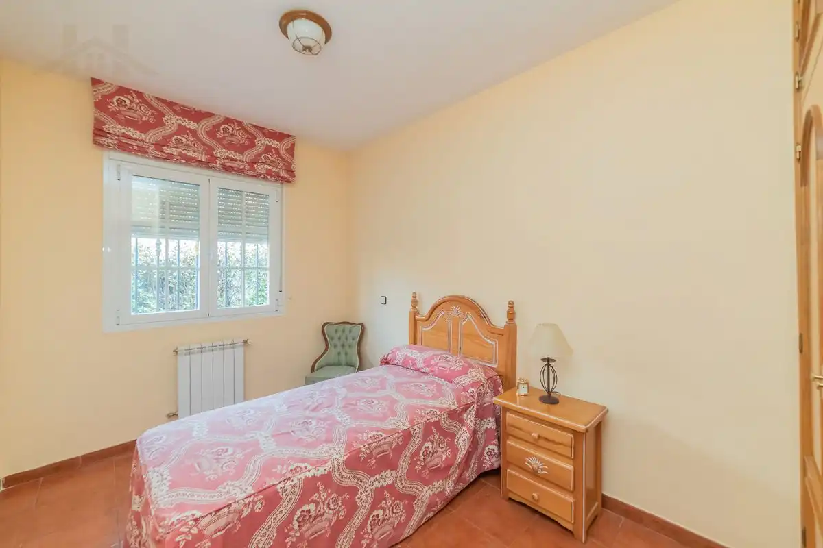 Dormitori de Casa o xalet en venda en Griñón amb Aire condicionat, Jardí privat i Traster