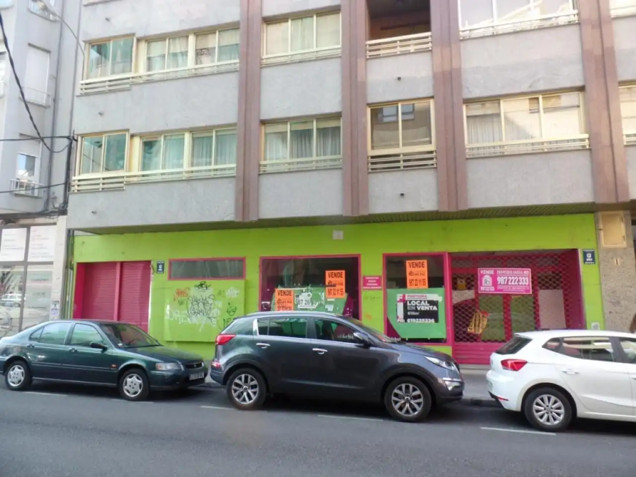 Local comercial en venda a Calle Luis S. Carmona 1 24002 Leon