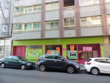 Local comercial en venda a Calle Luis S. Carmona 1 24002 Leon