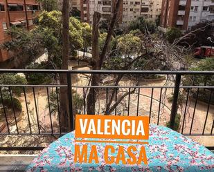 Vista exterior de Pis de lloguer en  Valencia Capital amb Aire condicionat, Terrassa i Balcó