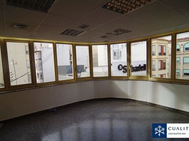 Oficina amb ascensor de lloguer a Centro