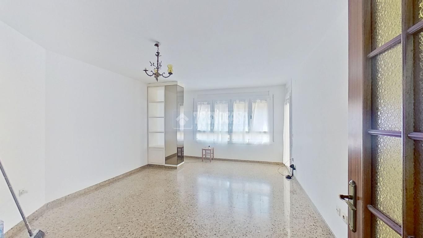 Flat for sale in Plaça Catalunya
