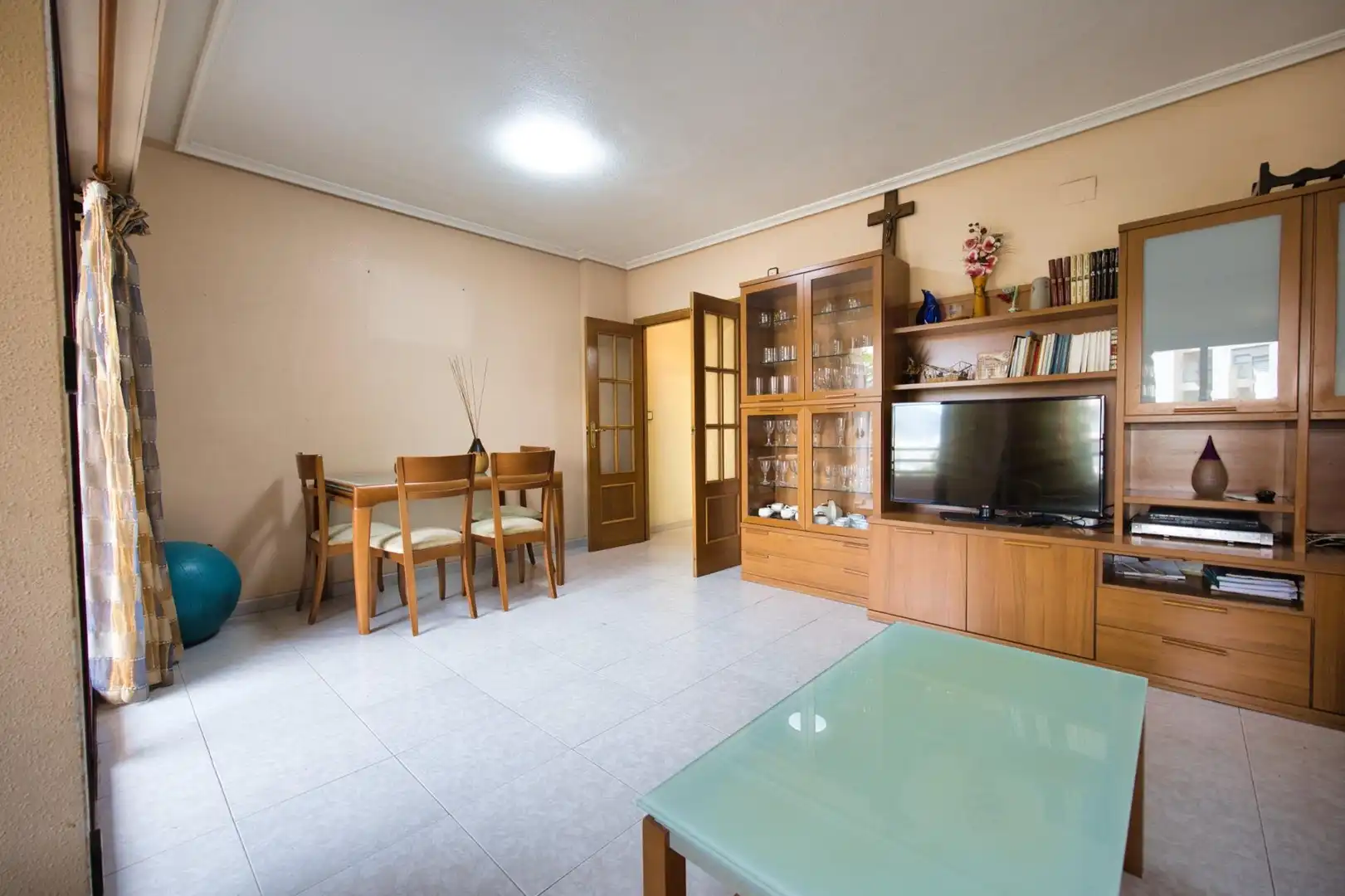Living room of Flat for sale in Orihuela  with Air Conditioner, Furnished and Balcony