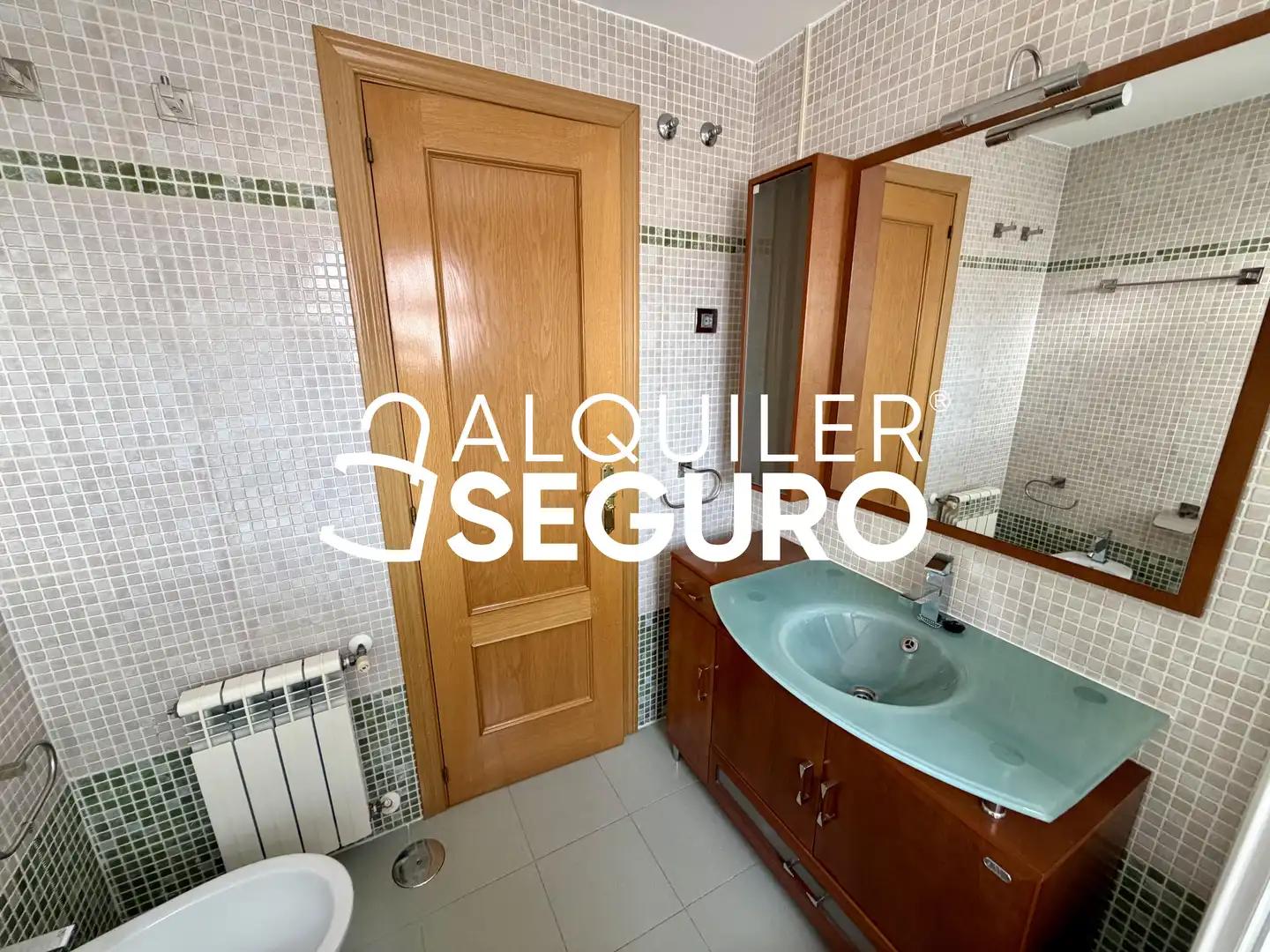 Baño de Piso de alquiler en Valdemoro con Aire acondicionado, Calefacción y Piscina