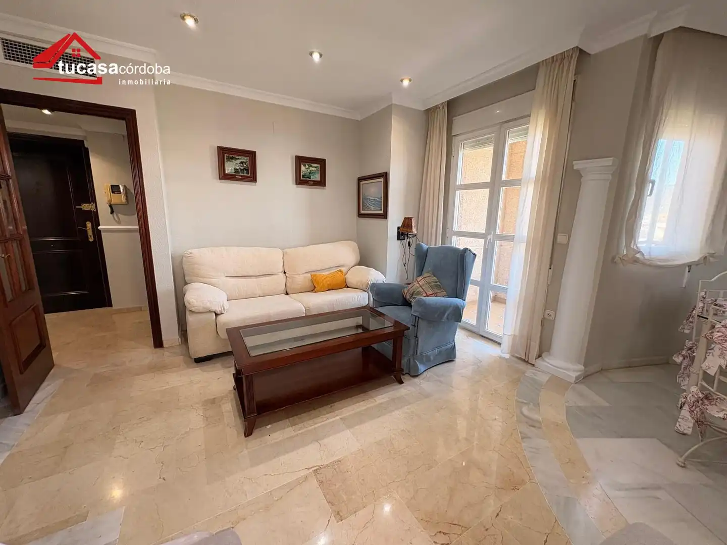 Sala d'estar de Pis en venda en Córdoba amb Terrassa