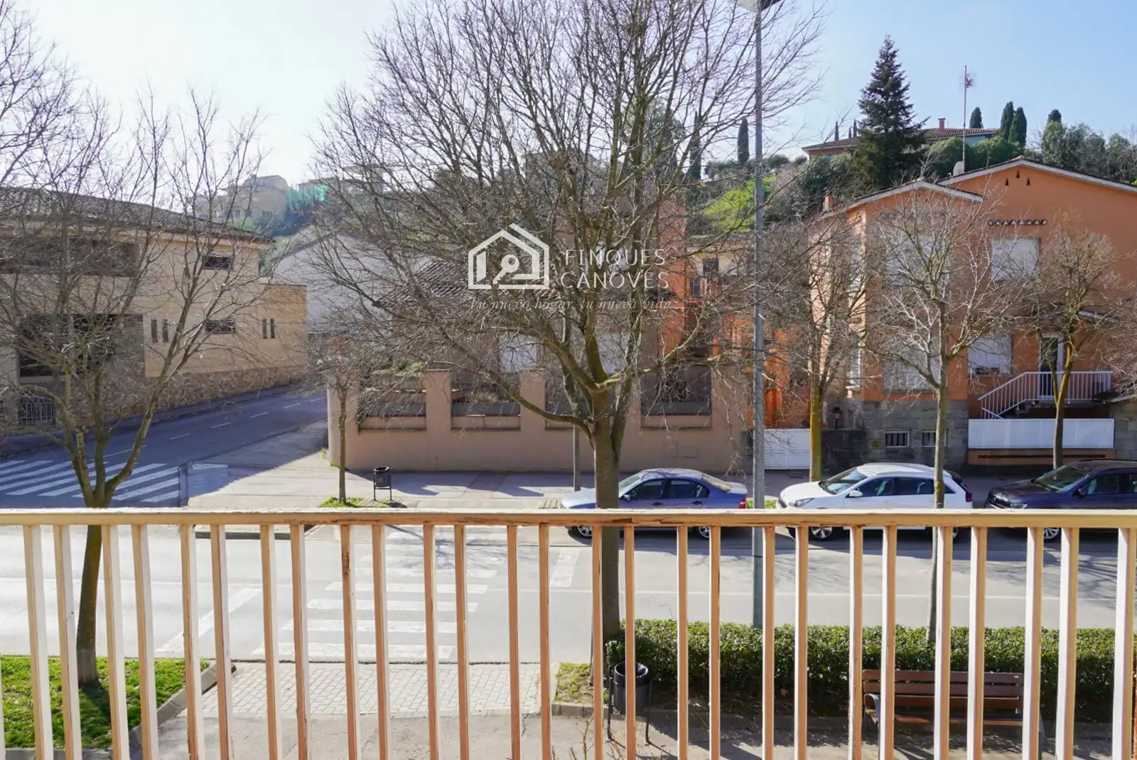 Vista exterior de Casa o xalet en venda en Banyoles amb Calefacció, Terrassa i Traster