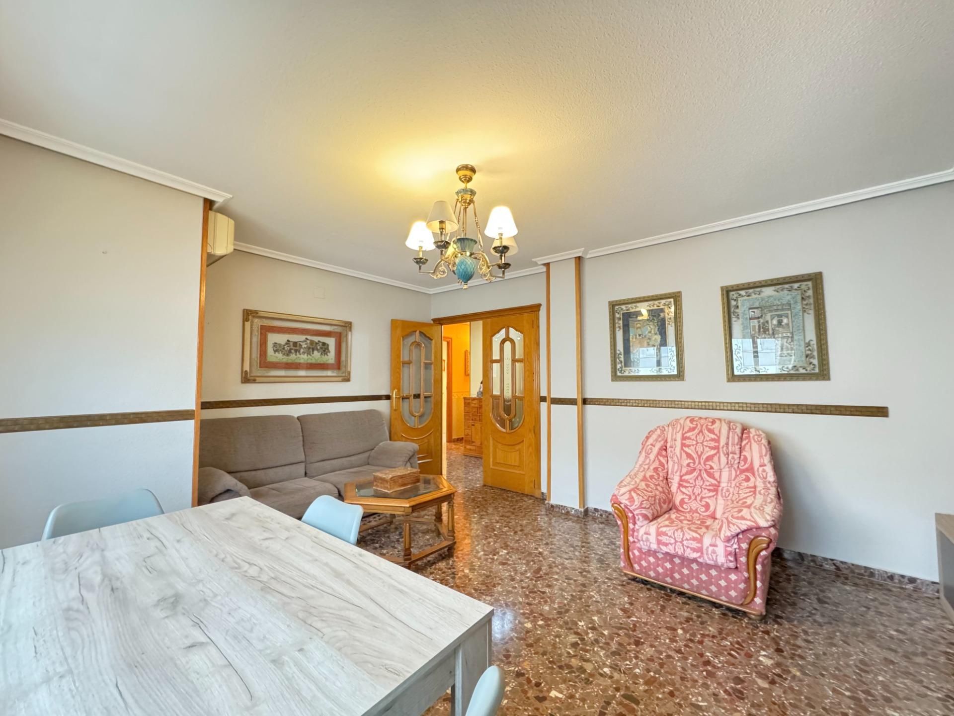 Flat for sale in  PABLO IGLESIAS, Plaza de Toros - Avenida Chapí - Trinquete  , Elda