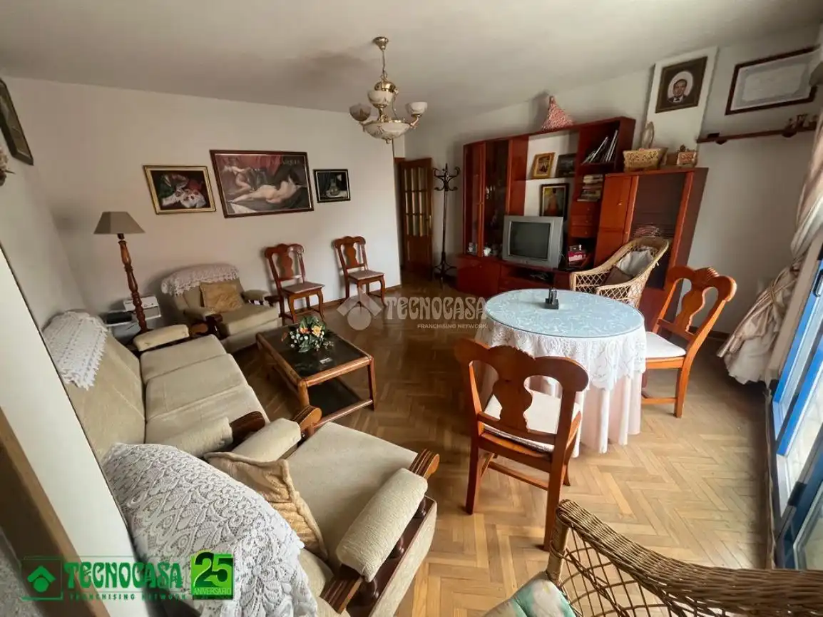 Sala d'estar de Pis en venda en Ciudad Real amb Balcó
