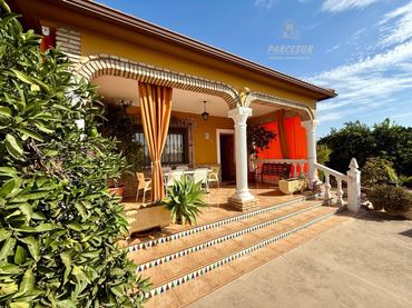 Casa con piscina in vendita a Periurbano Oeste - Sierra
