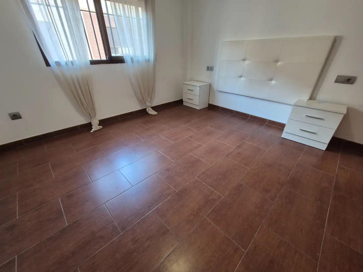 Einfamilien-Reihenhaus zur Miete in San Isidro mit Klimaanlage, Terrasse und Ofen