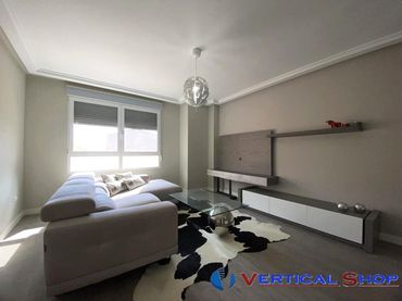 Piso con balcón en venta en Santa Bárbara