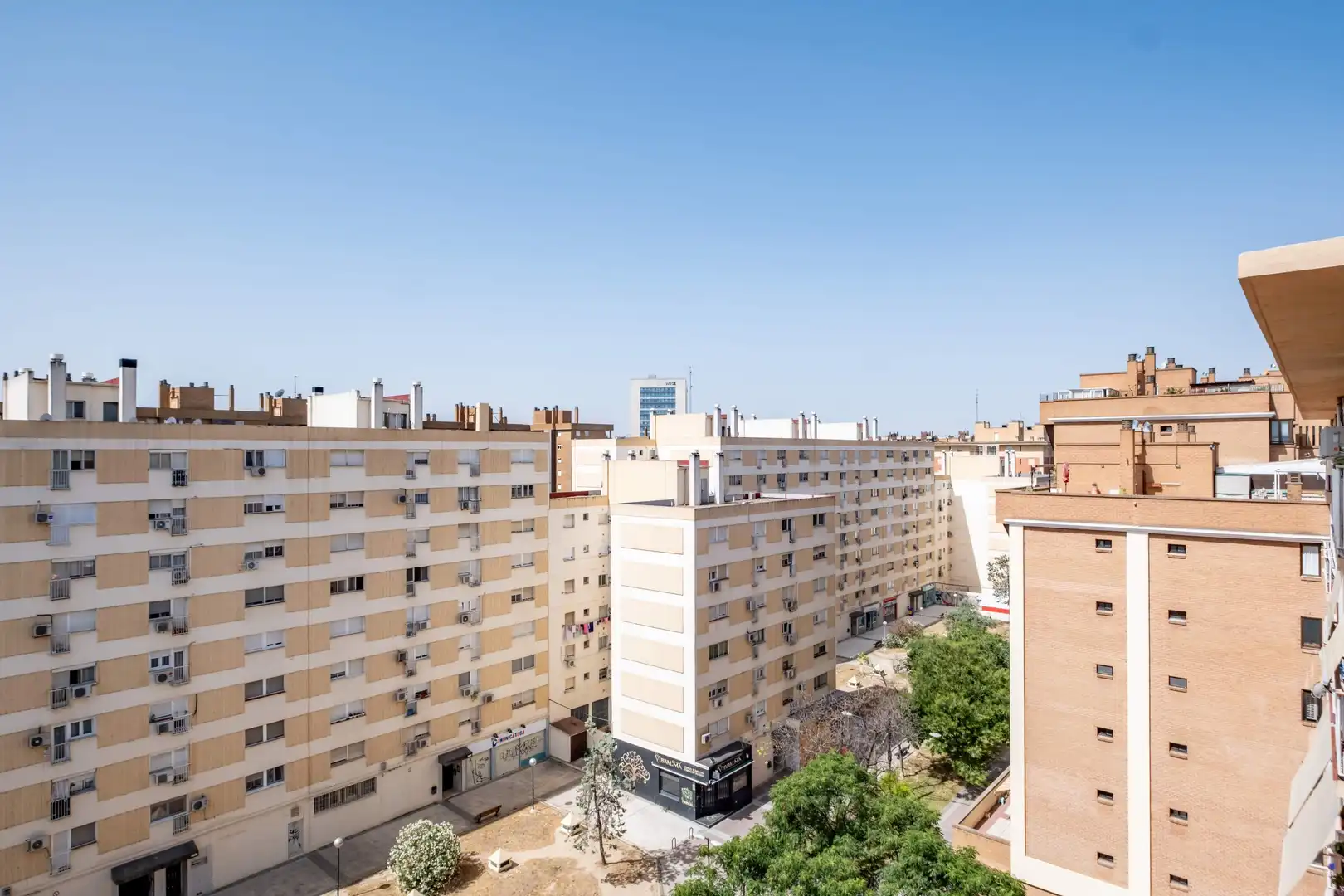 Vista exterior de Piso en venta en Zaragoza con Calefacción, Parquet y Terraza
