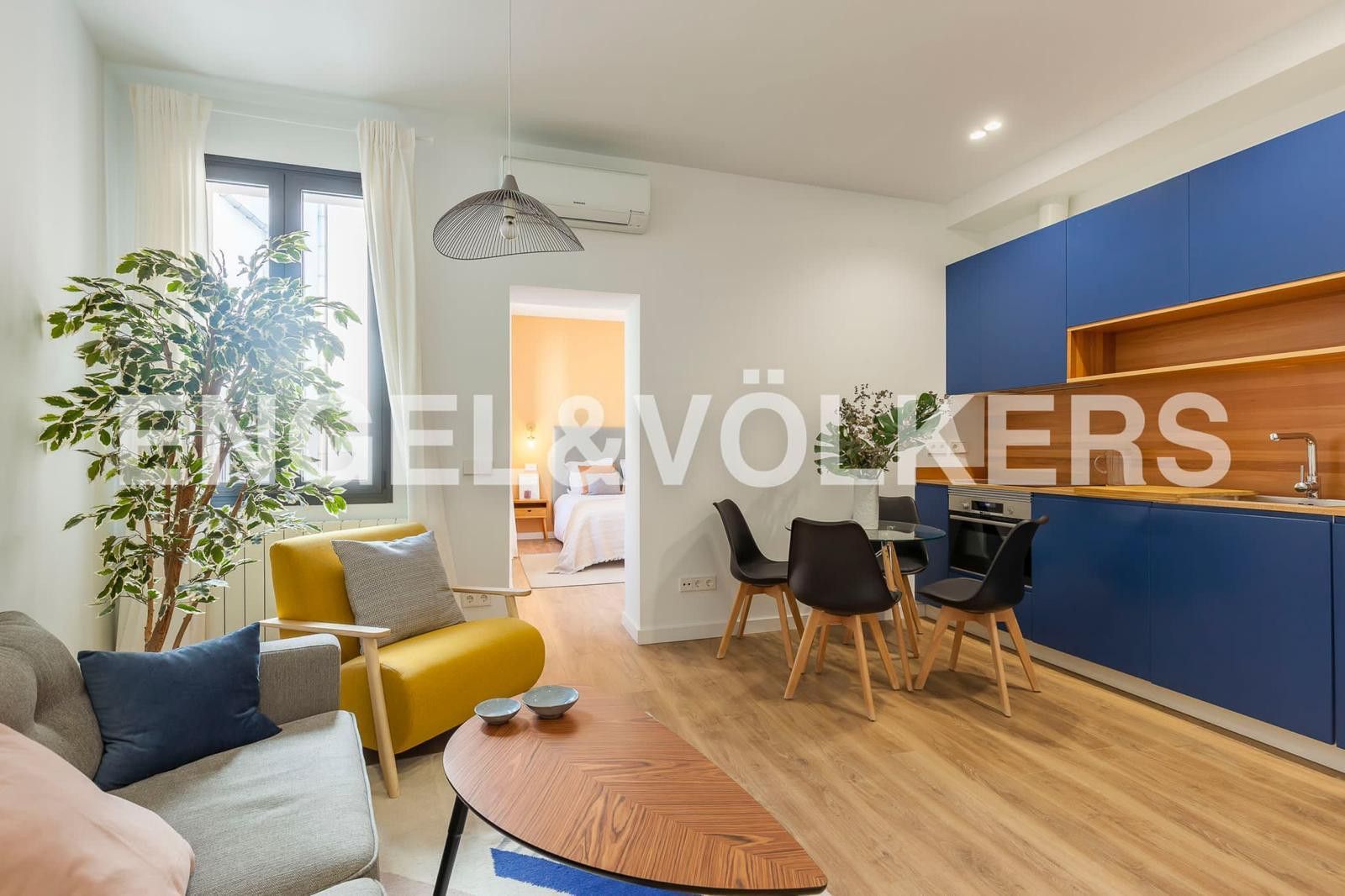 Sala d'estar de Apartament en venda en  Madrid Capital amb Aire condicionat i Calefacció