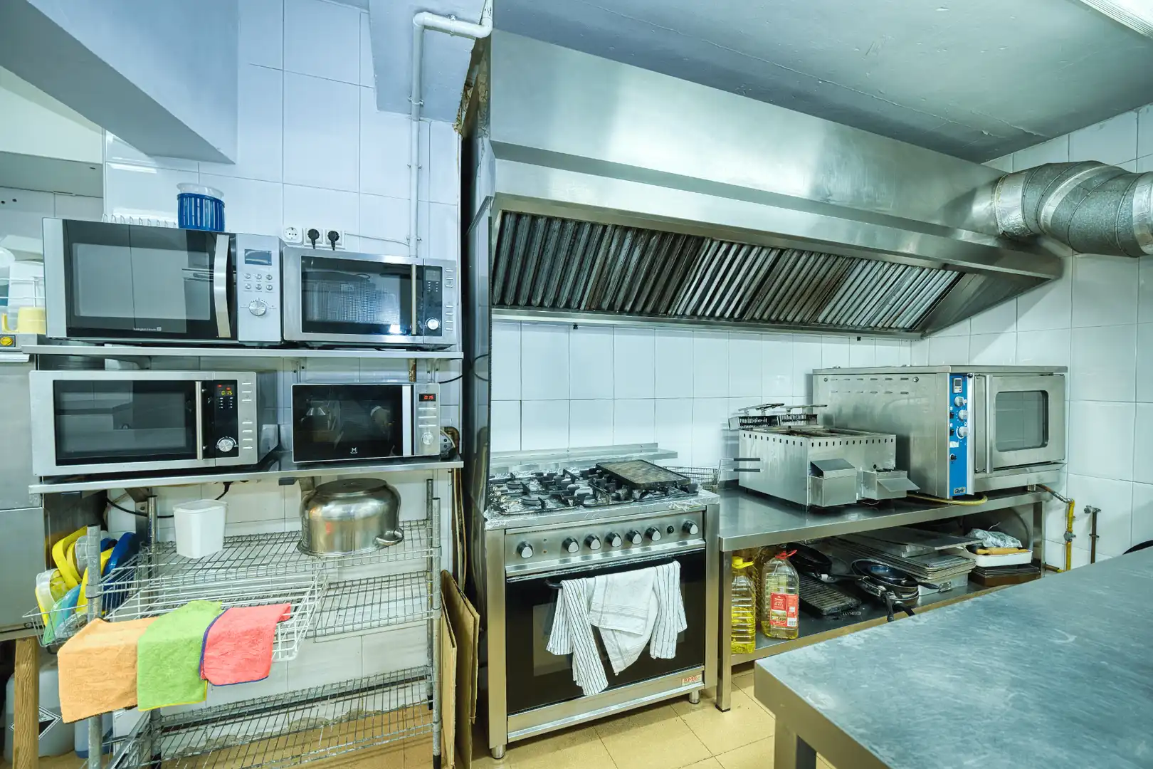 Cocina de Local en traspaso en Valencia con Aire acondicionado, Amueblado y Internet