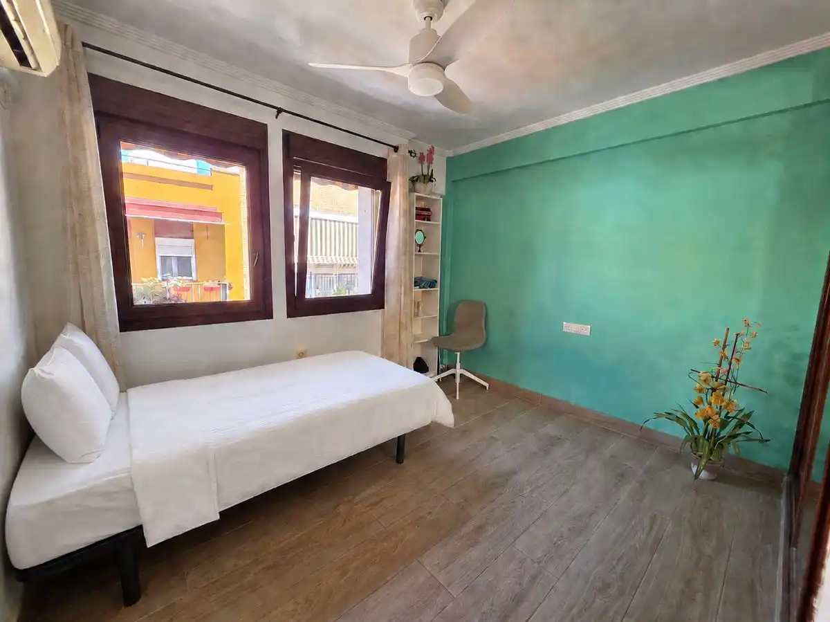 Habitación de Piso en venta en Sevilla con Aire acondicionado, Calefacción y Terraza