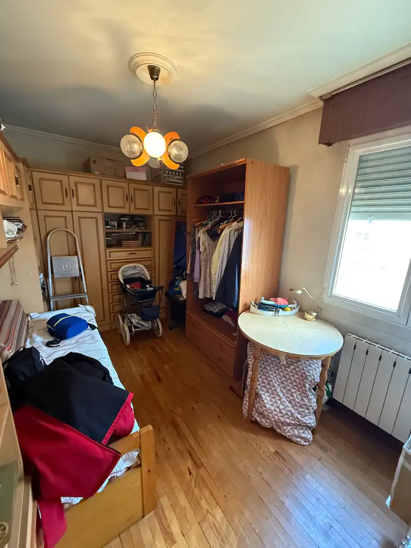 Habitación de Piso en venta en Barakaldo  con Calefacción, Trastero y Amueblado