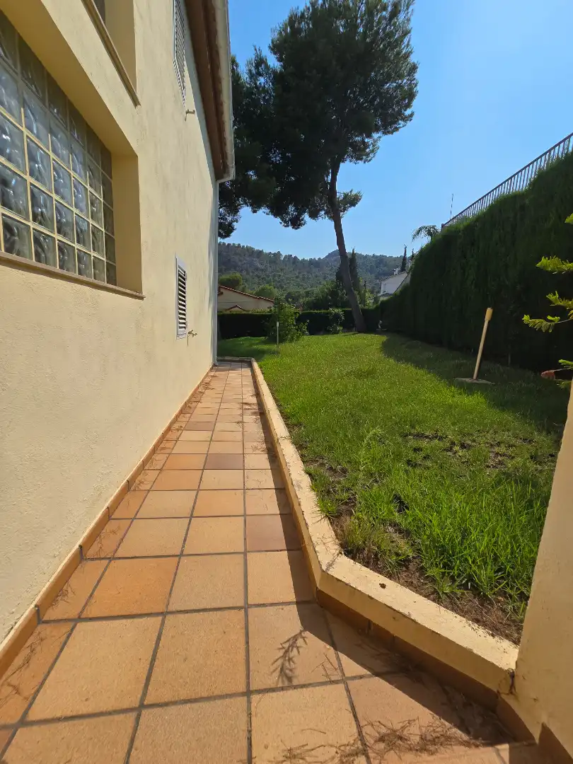 Jardí de Casa o xalet en venda en Benicasim / Benicàssim amb Aire condicionat, Calefacció i Jardí privat