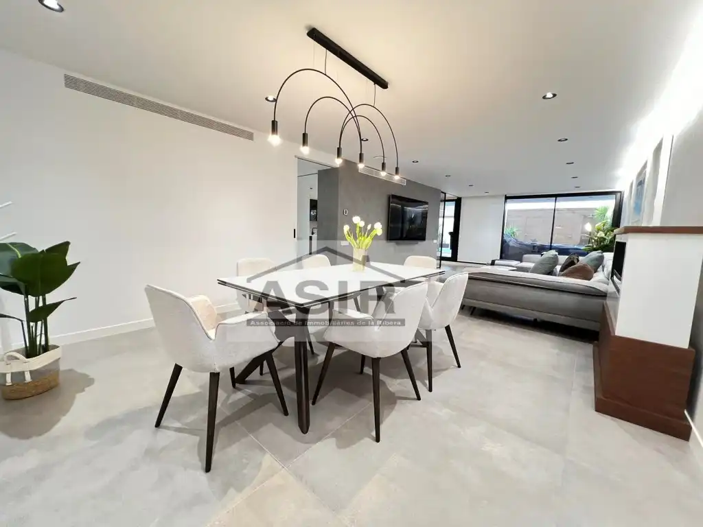 Dining room of Houses for sale in Algemesí  with Air Conditioner and Swimming Pool