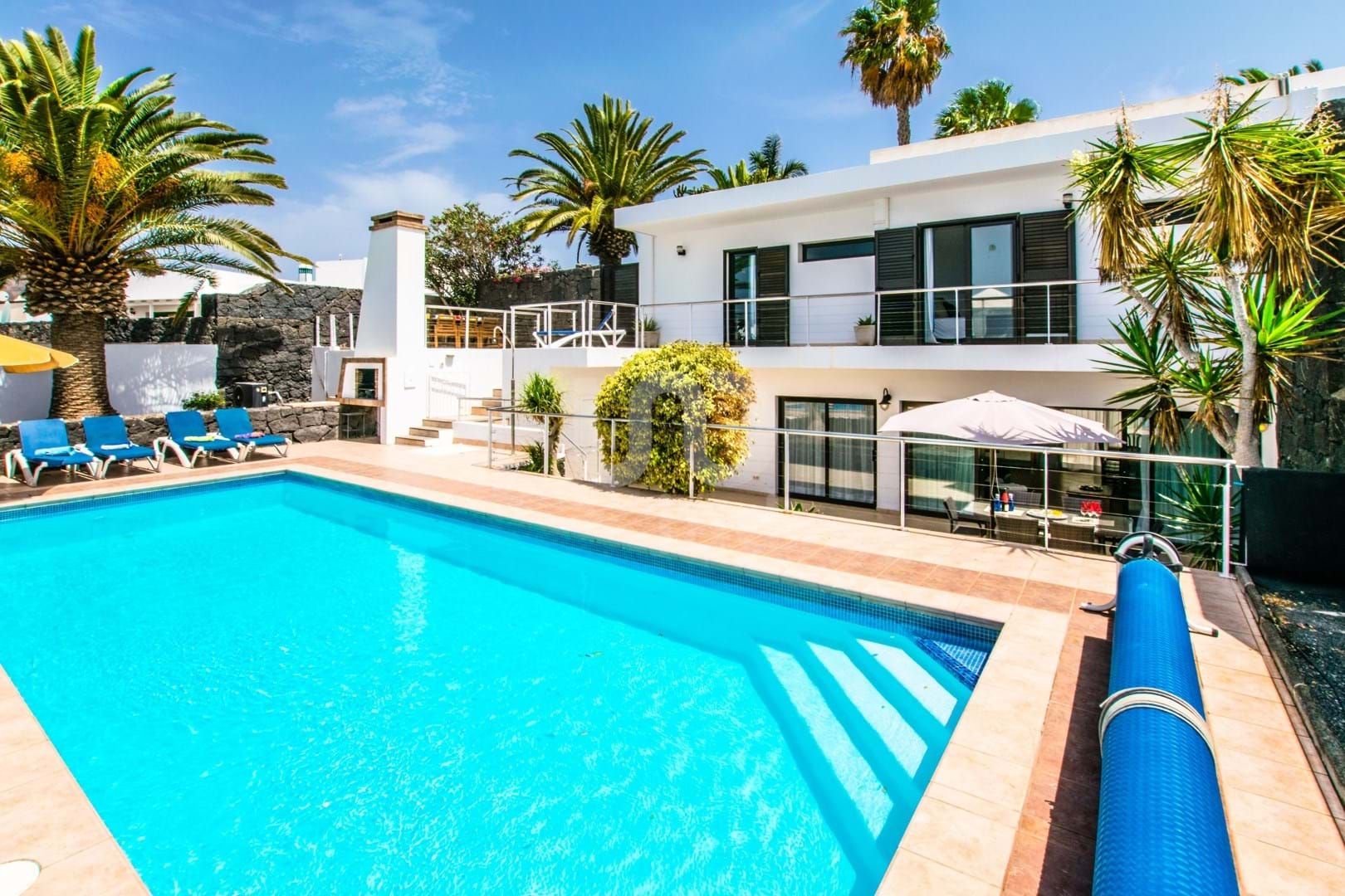 Exterior view of House or chalet for sale in Yaiza  with Air Conditioner, Terrace and Swimming Pool