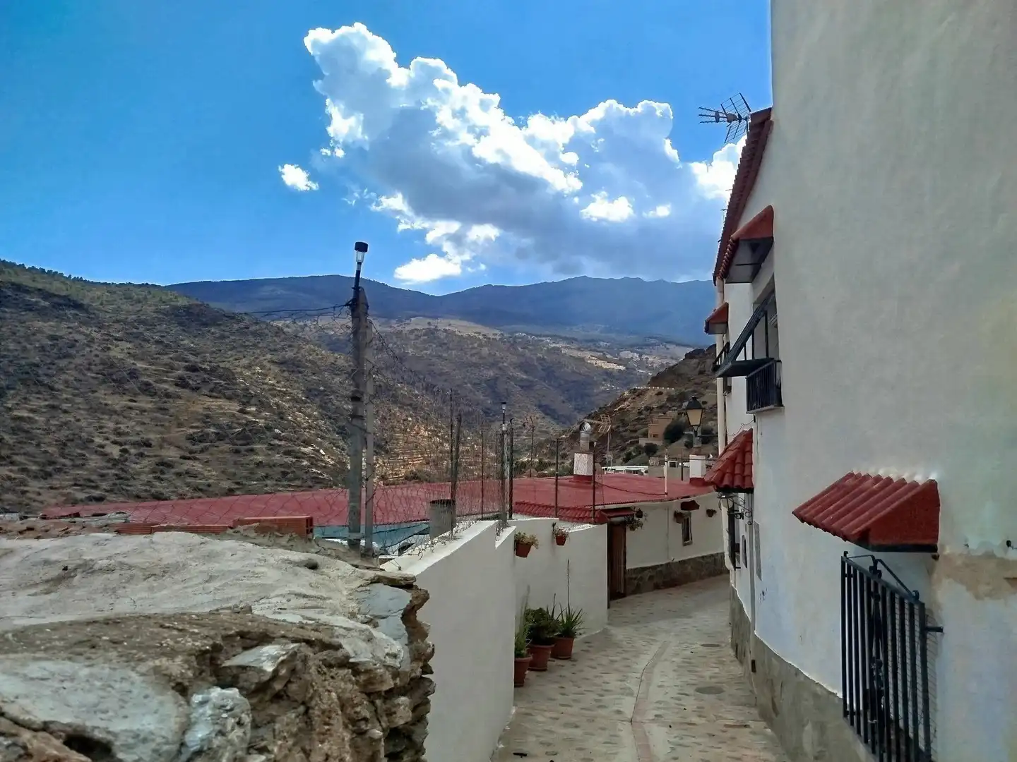 Vista exterior de Casa o xalet en venda en Abrucena amb Terrassa