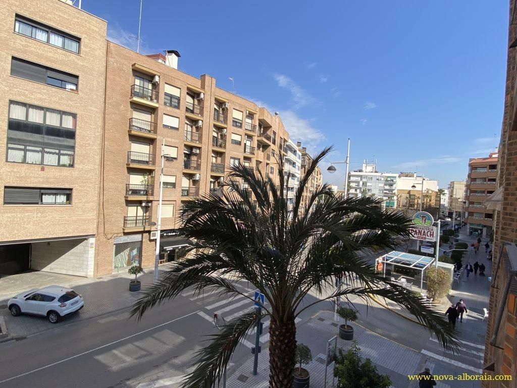 Vista exterior de Pis de lloguer en Alboraya amb Aire condicionat i Balcó