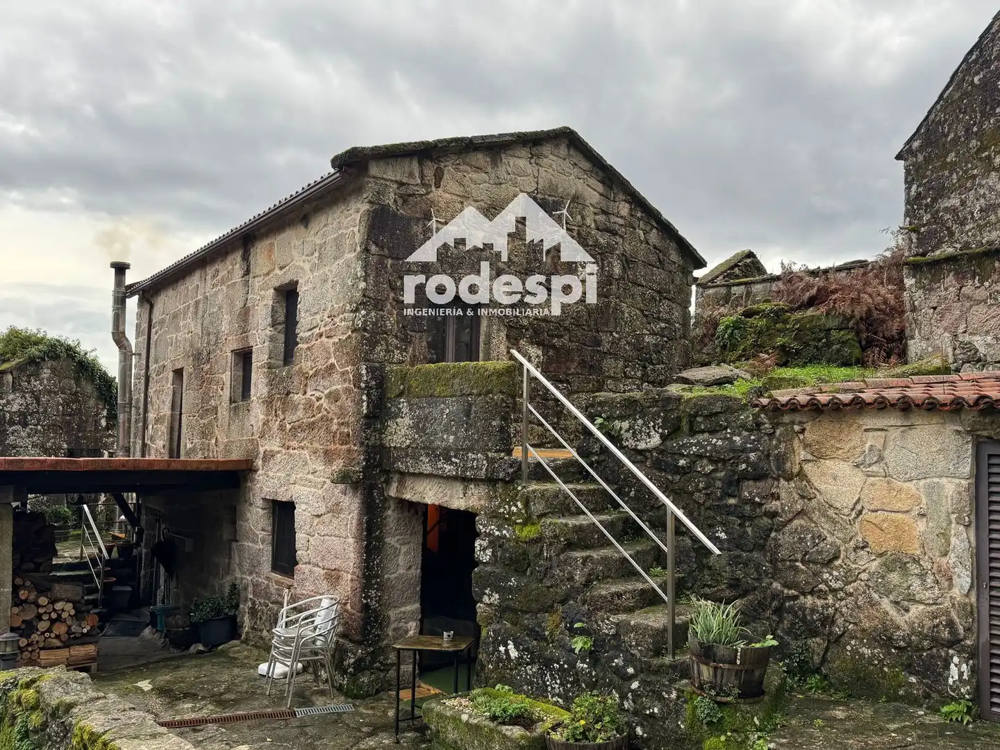 Vista exterior de Casa o chalet en venta en Crecente con Terraza, Trastero y Amueblado