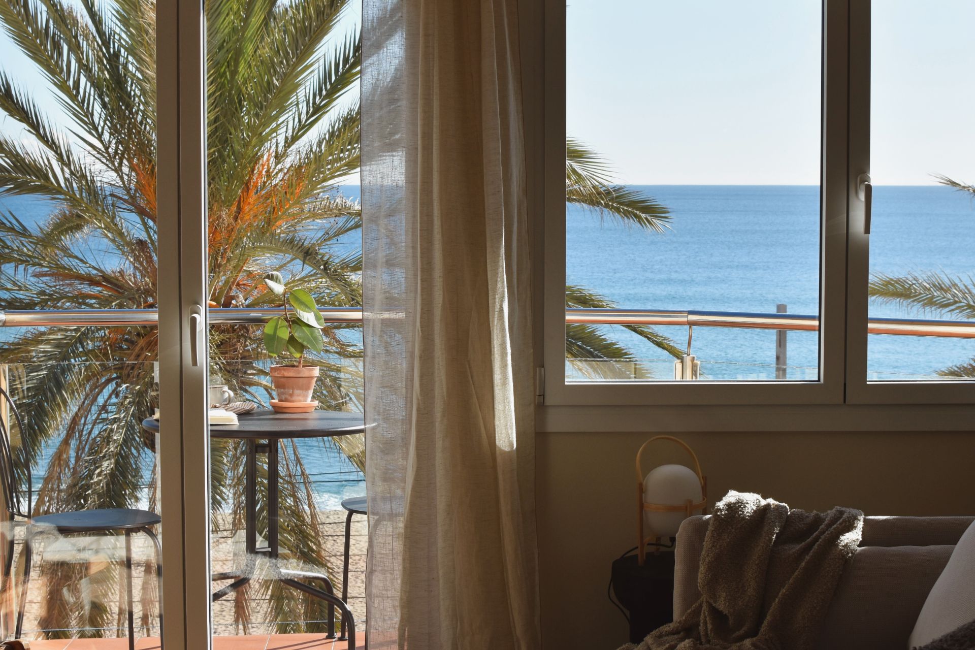 Bedroom of Flat to rent in Badalona  with Air Conditioner, Parquet flooring and Furnished