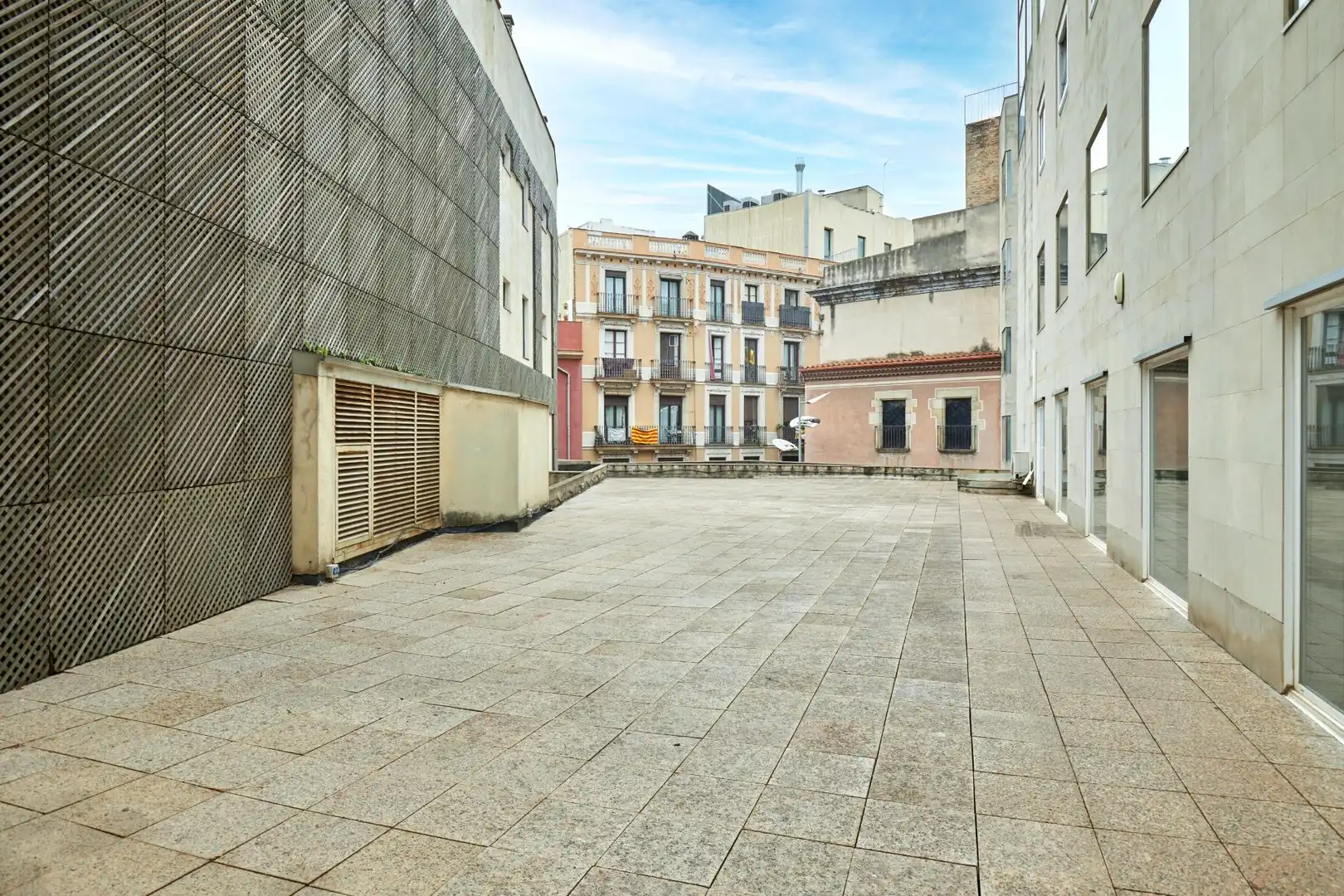 Vista exterior de Oficina de lloguer en Barcelona amb Aire condicionat i Terrassa
