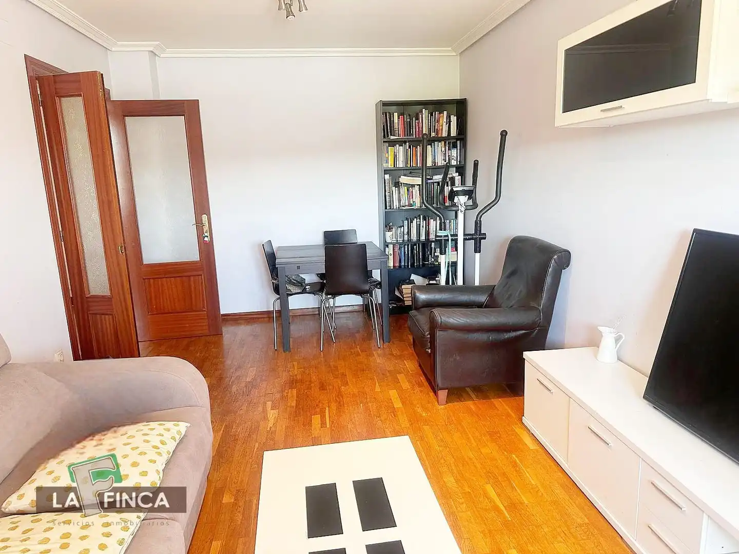 Living room of Flat for sale in Carreño  with Heating, Storage room and Furnished