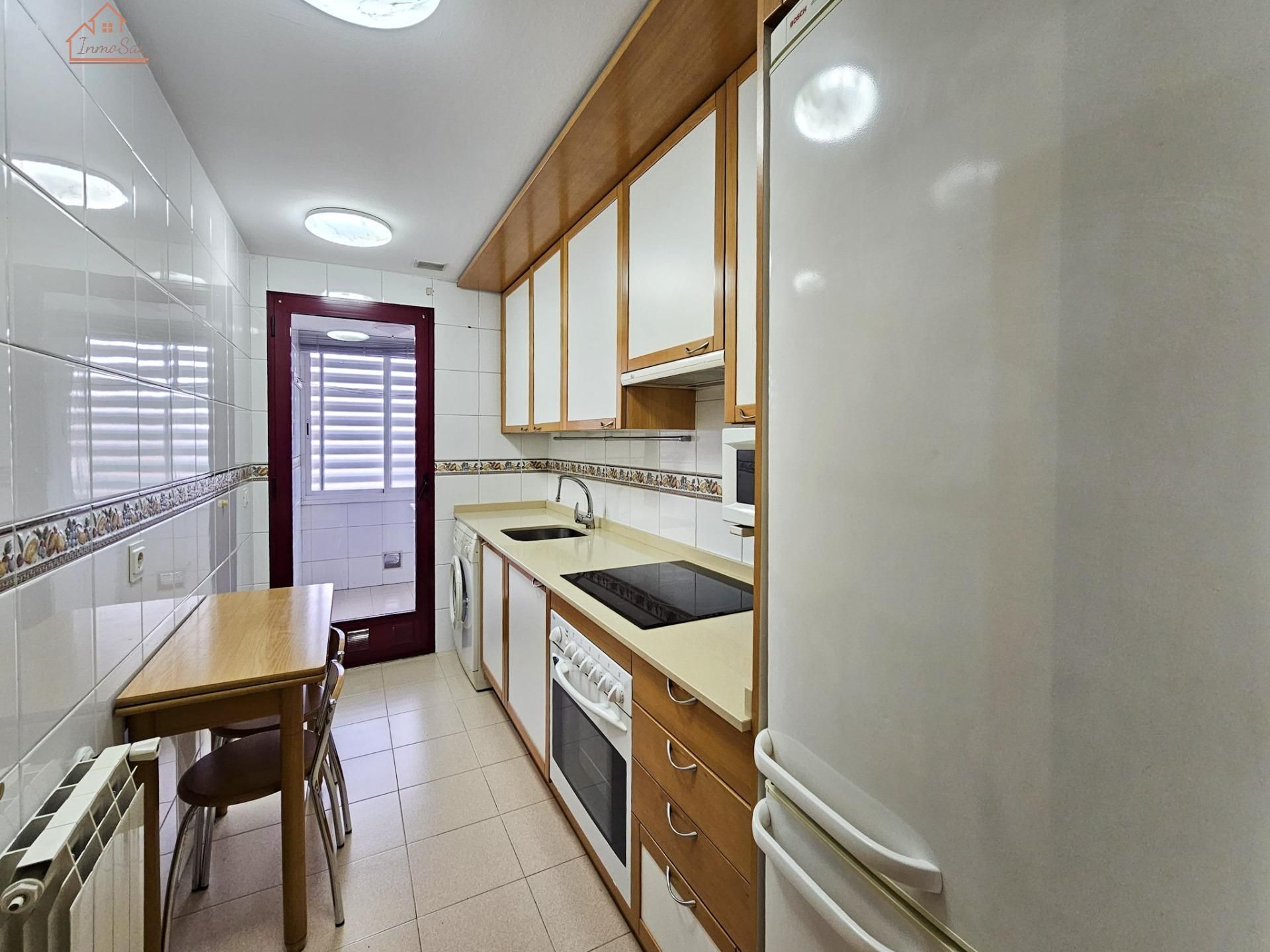 Cocina de Piso en venta en  Madrid Capital con Aire acondicionado, Calefacción y Jardín privado