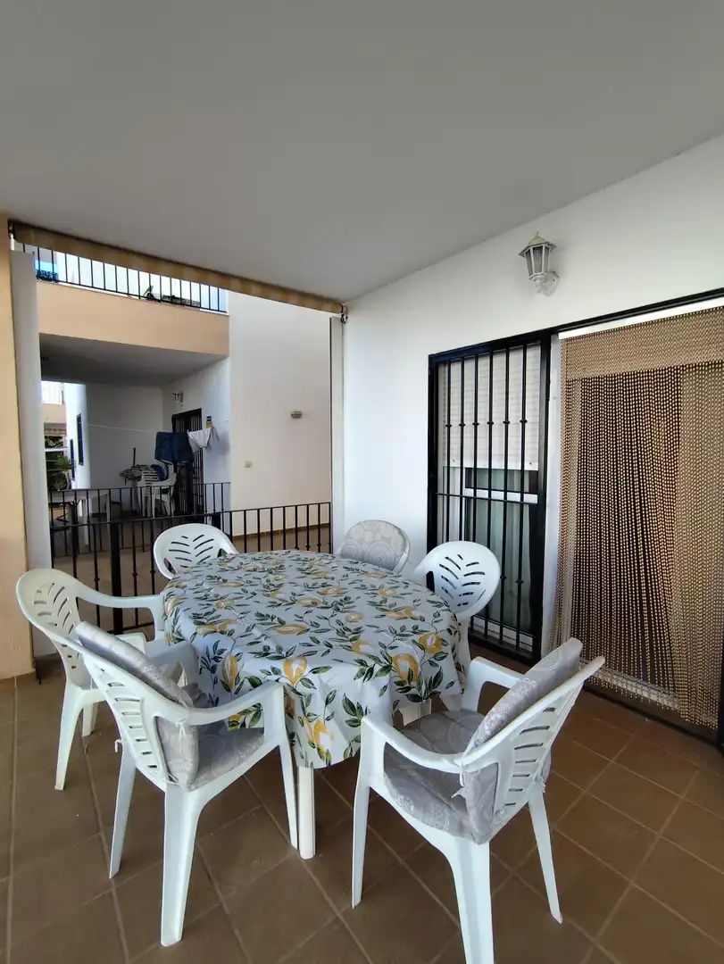 Planta baja de alquiler en San Juan de los Terreros