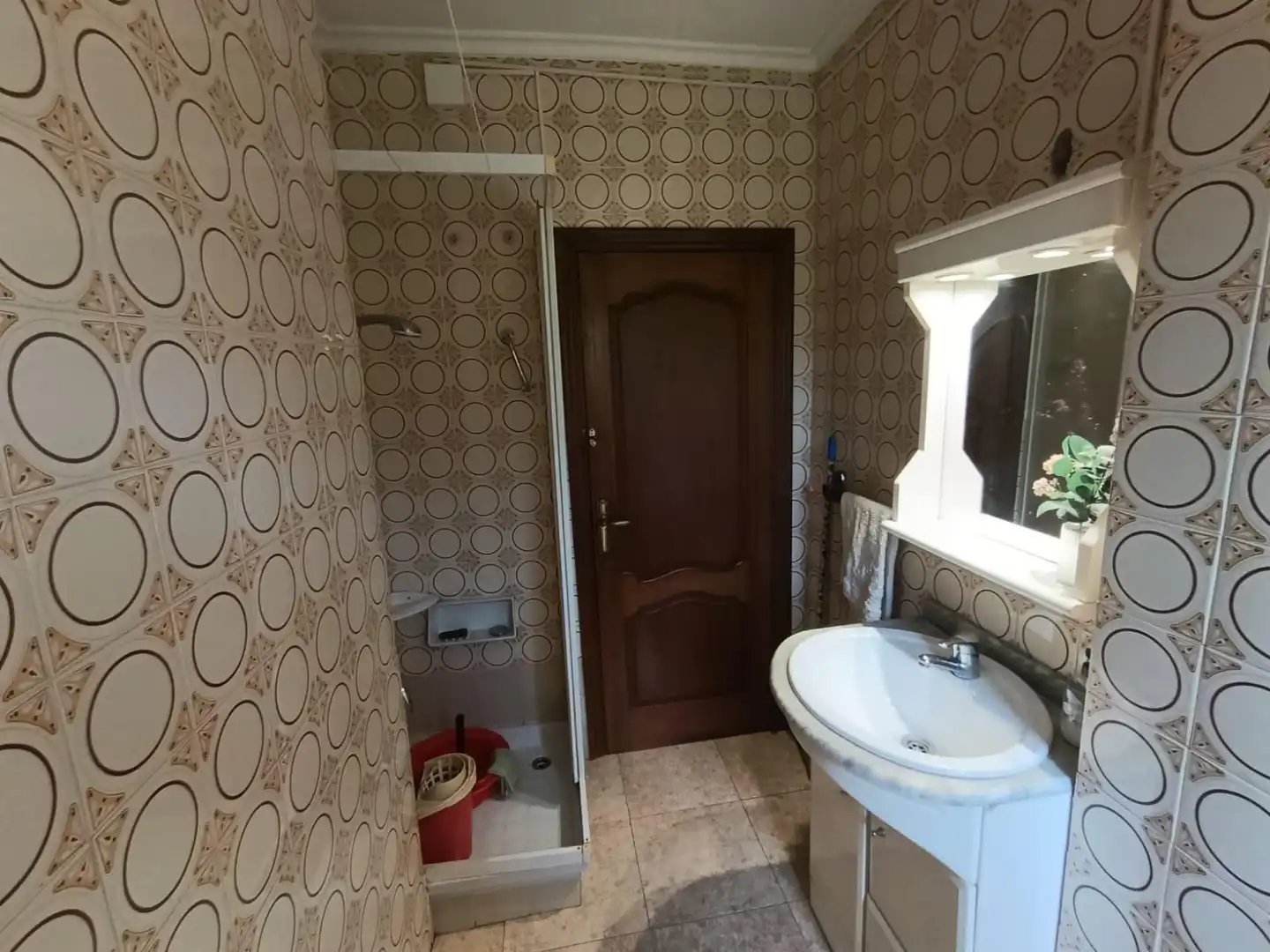 Bathroom of Flat for sale in Avilés  with Furnished