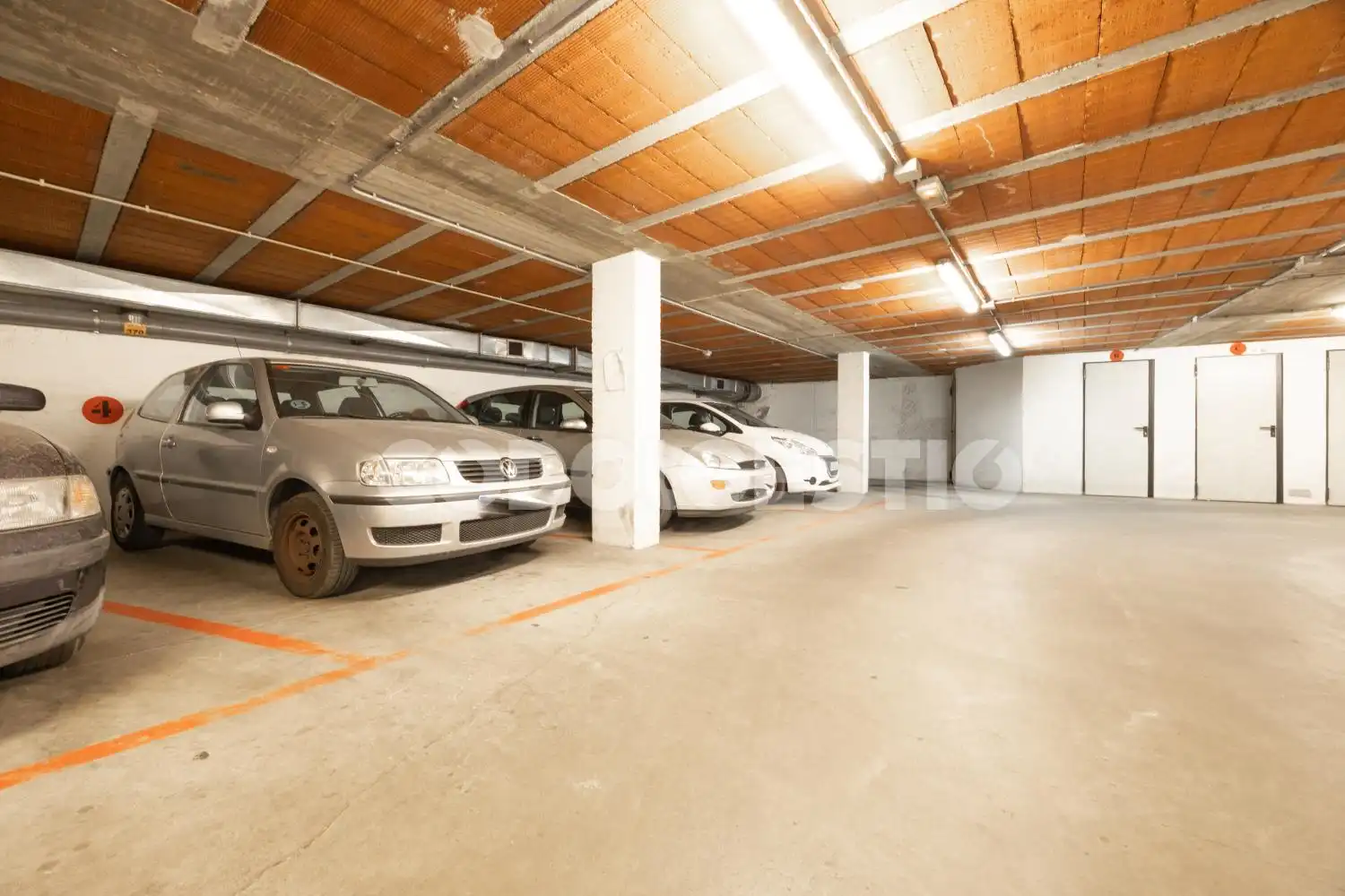 Parking de Piso en venta en Manlleu con Balcón