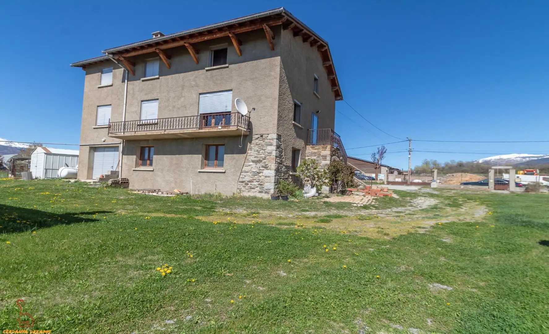 Exterior view of Houses for sale in Osséja  with Heating, Private garden and Parquet flooring