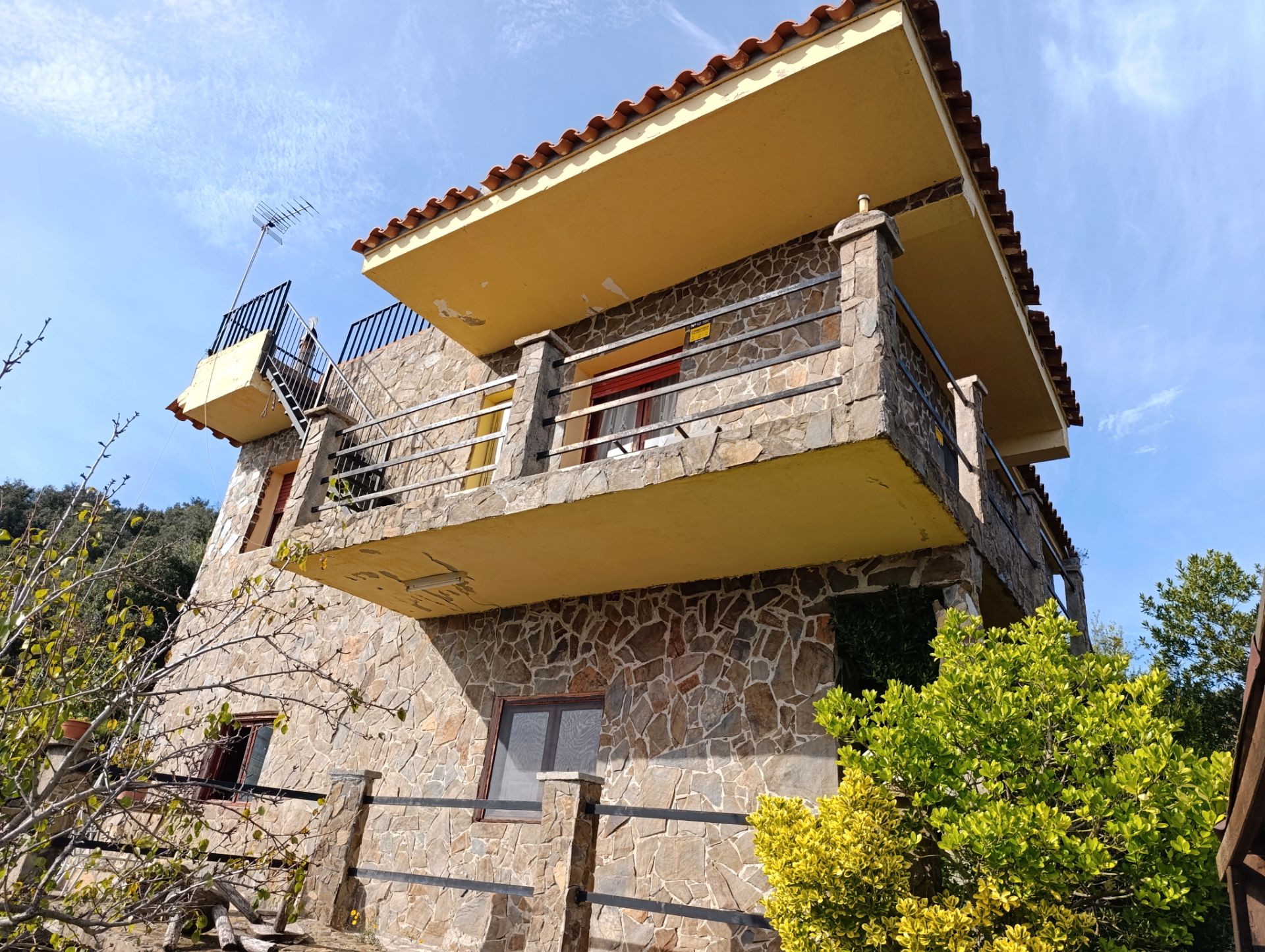 Exterior view of House or chalet for sale in Pineda de Mar  with Private garden, Terrace and Storage room