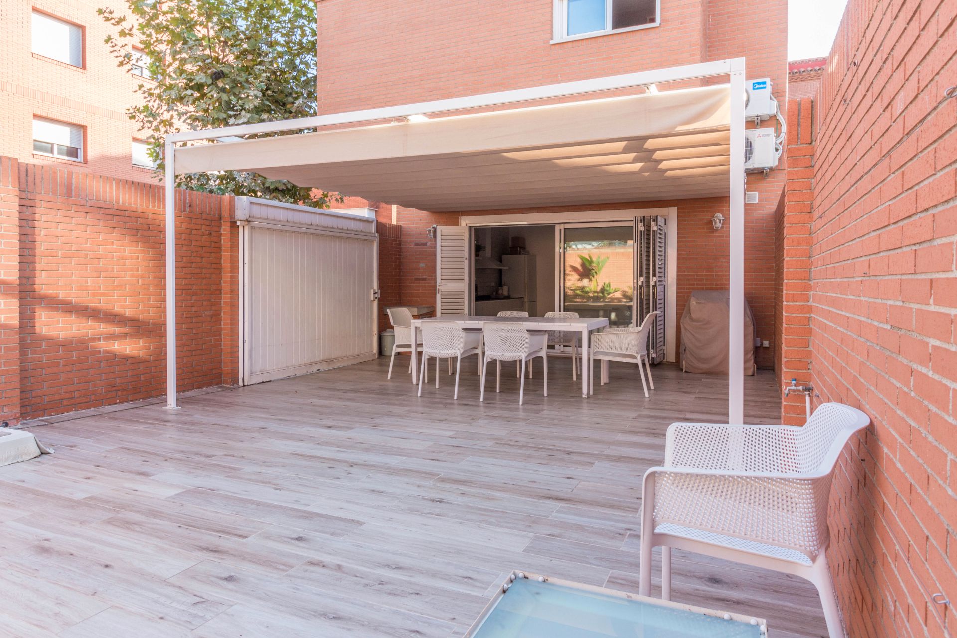 Terrassa de Casa adosada en venda en Cambrils amb Aire condicionat, Calefacció i Jardí privat