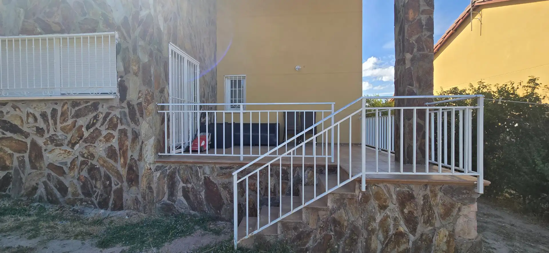 Vista exterior de Casa o chalet en venta en Zarzuela del Monte con Aire acondicionado, Calefacción y Jardín privado