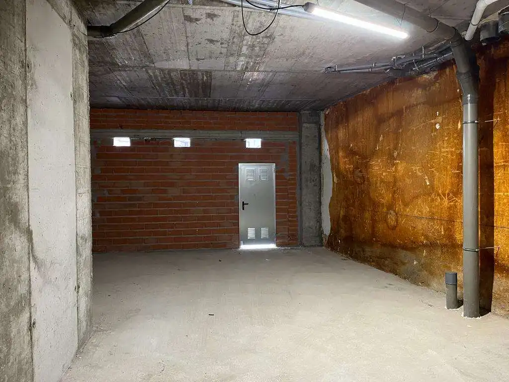 Local comercial en venda a Las Eras de Renueva, imagen 2