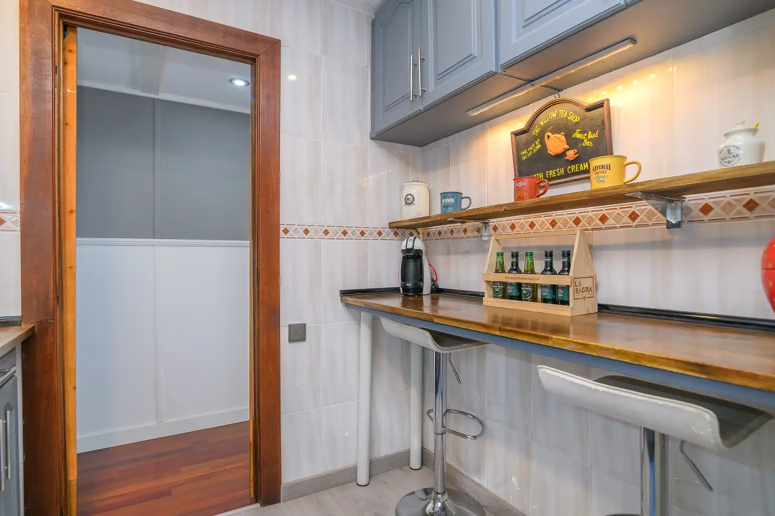 Küche von Wohnung zum Verkauf in Barcelona mit Heizung, Parkett und Balkon